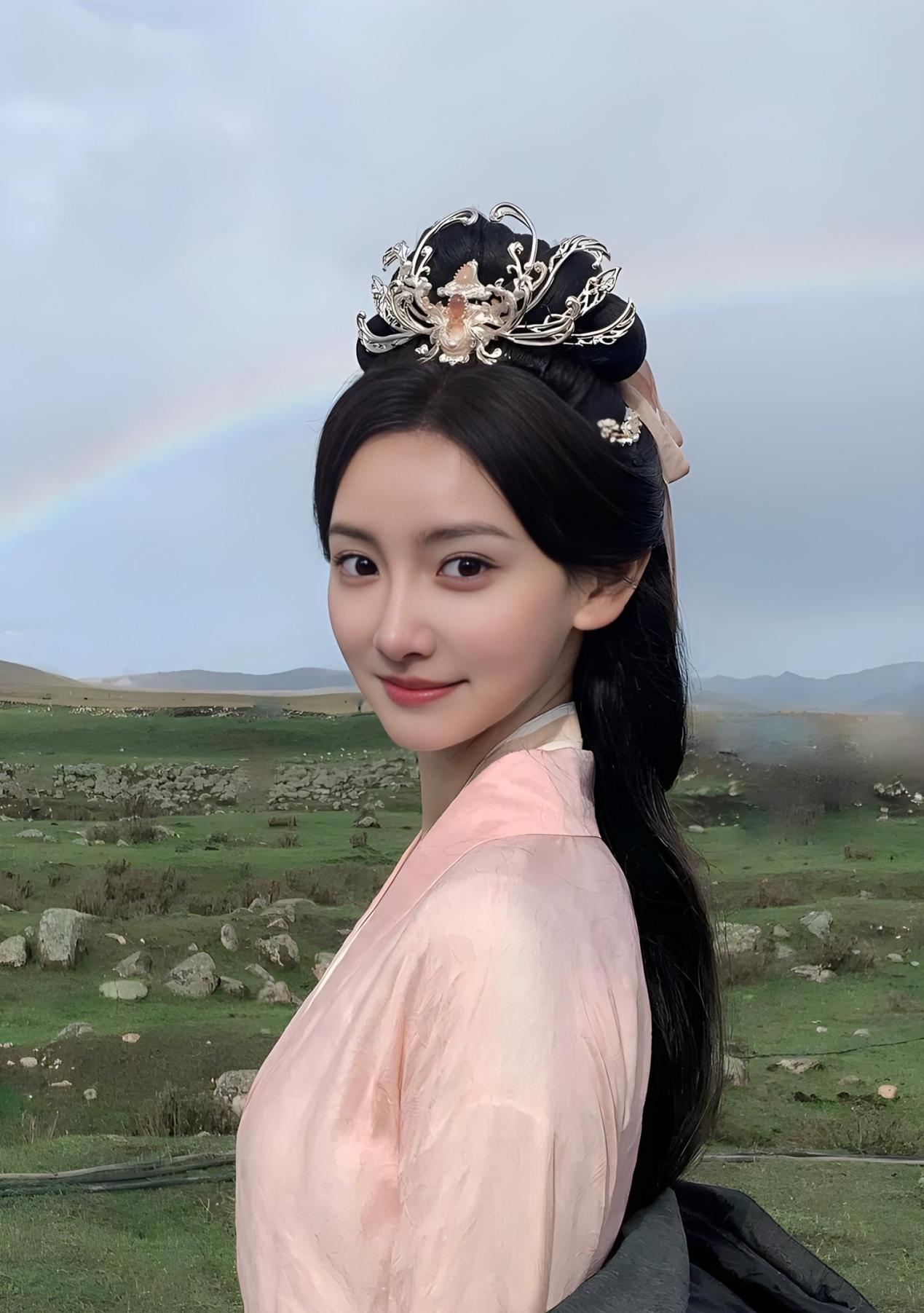 太美了!金佳悦:解锁人生第一个影视人物