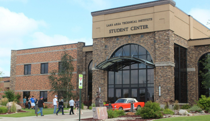 美国社区大学应该如何申请?需要哪些材料?