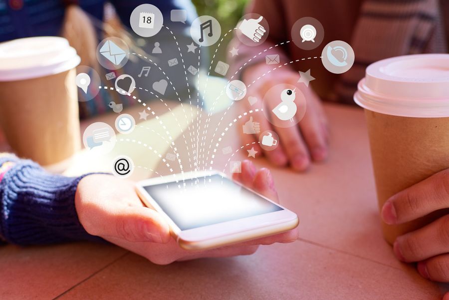 联络互动:探索新技术,稳健增长助力未来