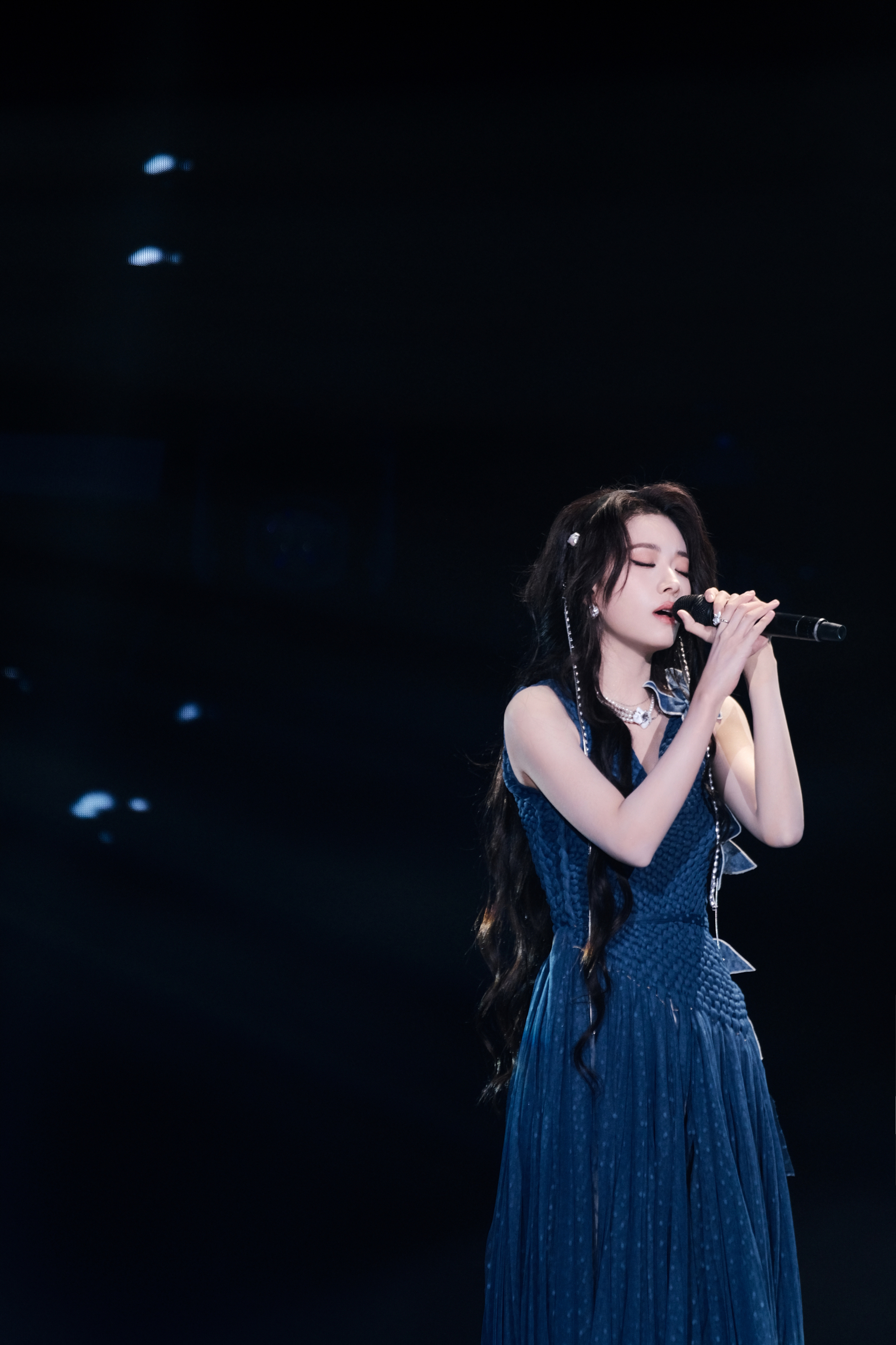 喻言央视打歌舞台初登场全开麦太实在,一起来看看表现如何?