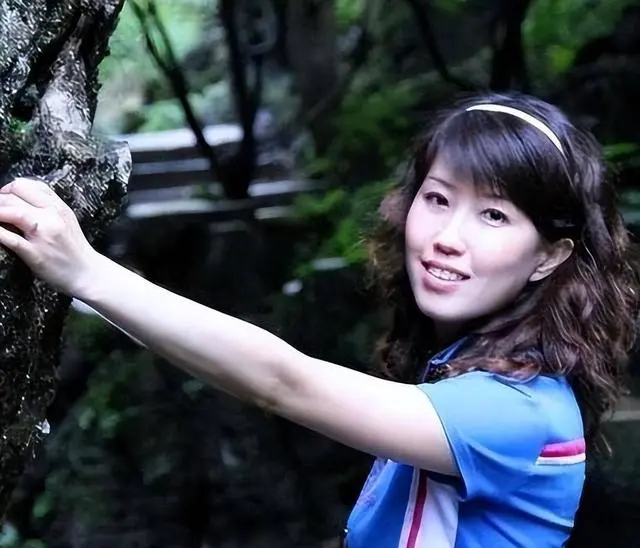 美女博士常艳,为获北京户口做领导情人,被骗后将经历写成小说