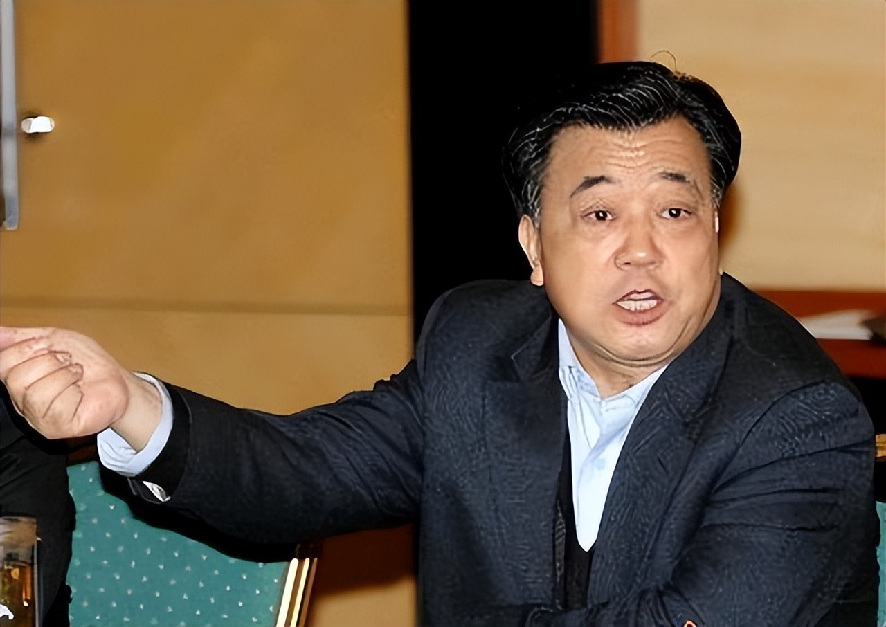 案例:济南大老虎段义和,当街炸死情妇,敛财300多万,被枪毙