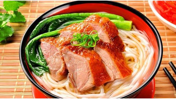 厚街烧鹅濑粉:一碗让人无法自拔的美味!火爆东莞的美食宠儿!