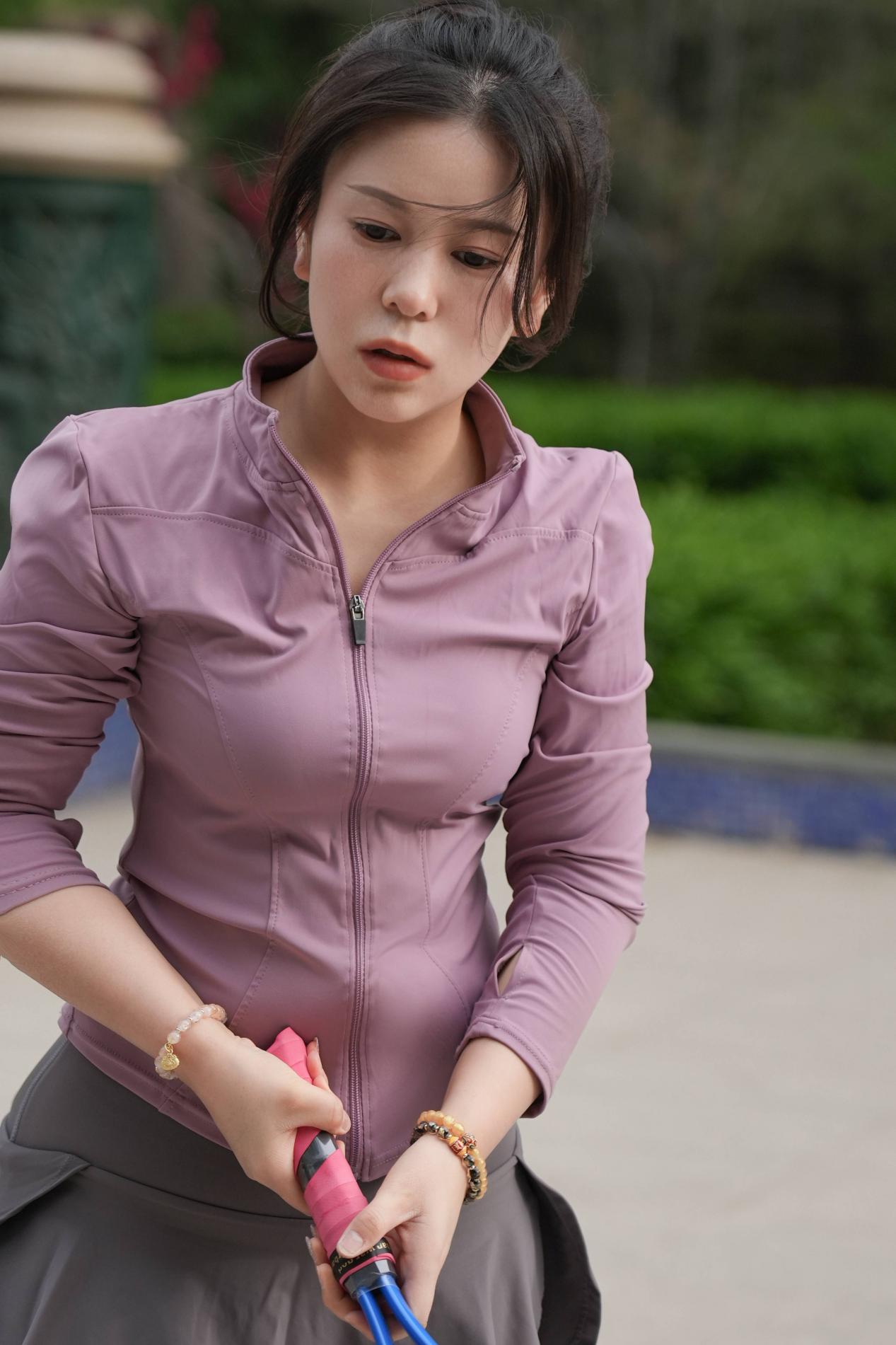 主持人刘美希运动服写真曝光 清新靓丽少女感十足