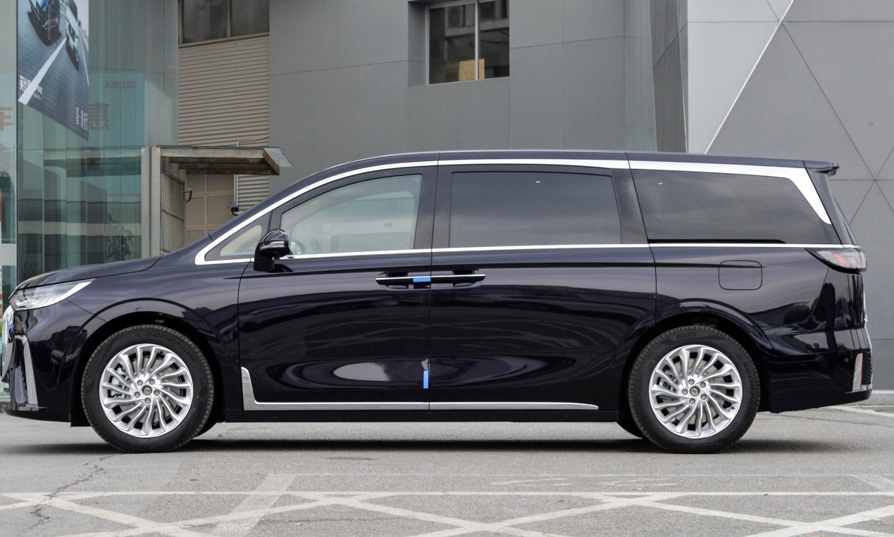 家用mpv的新选择,车长5315mm,航空座椅 电动侧滑门,续航1231km