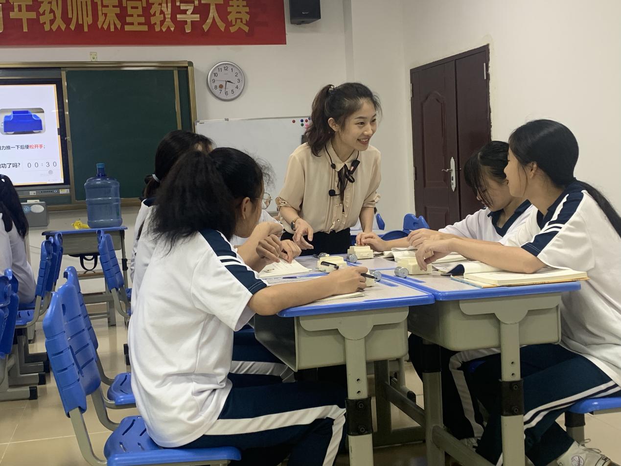 万宁中学教育教研喜报频传