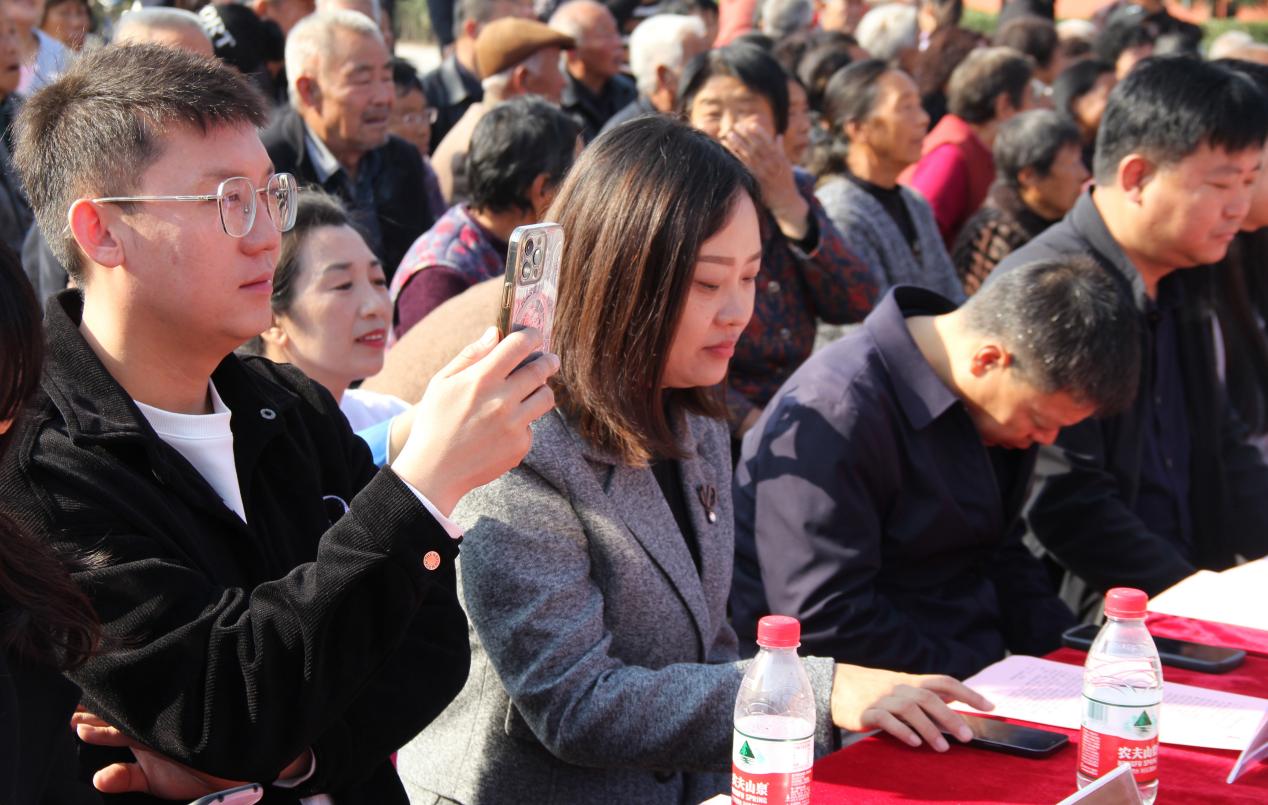 闻喜县文旅局,礼元镇党委政府举办九九重阳节文艺演出活动