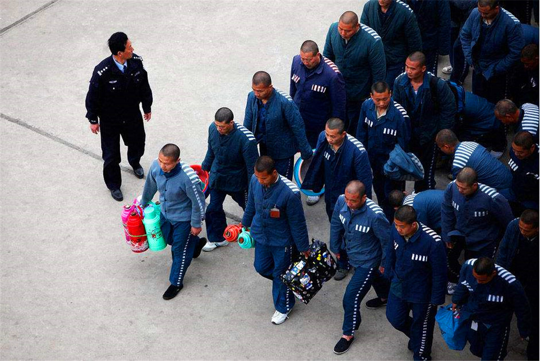 一男子微信朋友圈招人:200万元找人代替坐牢4年