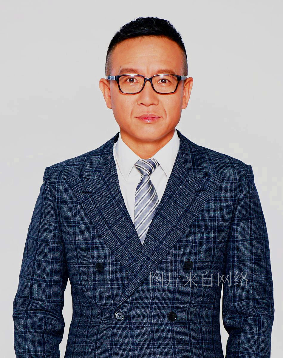 央视著名主持人高潮东曾是纺织厂同事,与妻子因亲情空巢而困扰