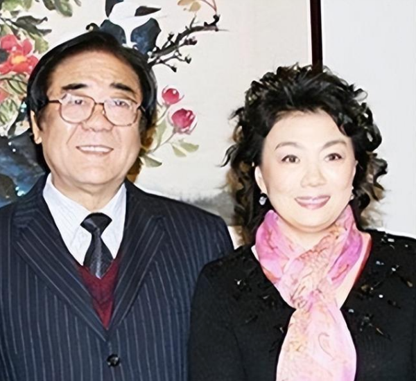 李谷一和金铁霖结婚,数年没有子嗣,离婚后奇迹发生了