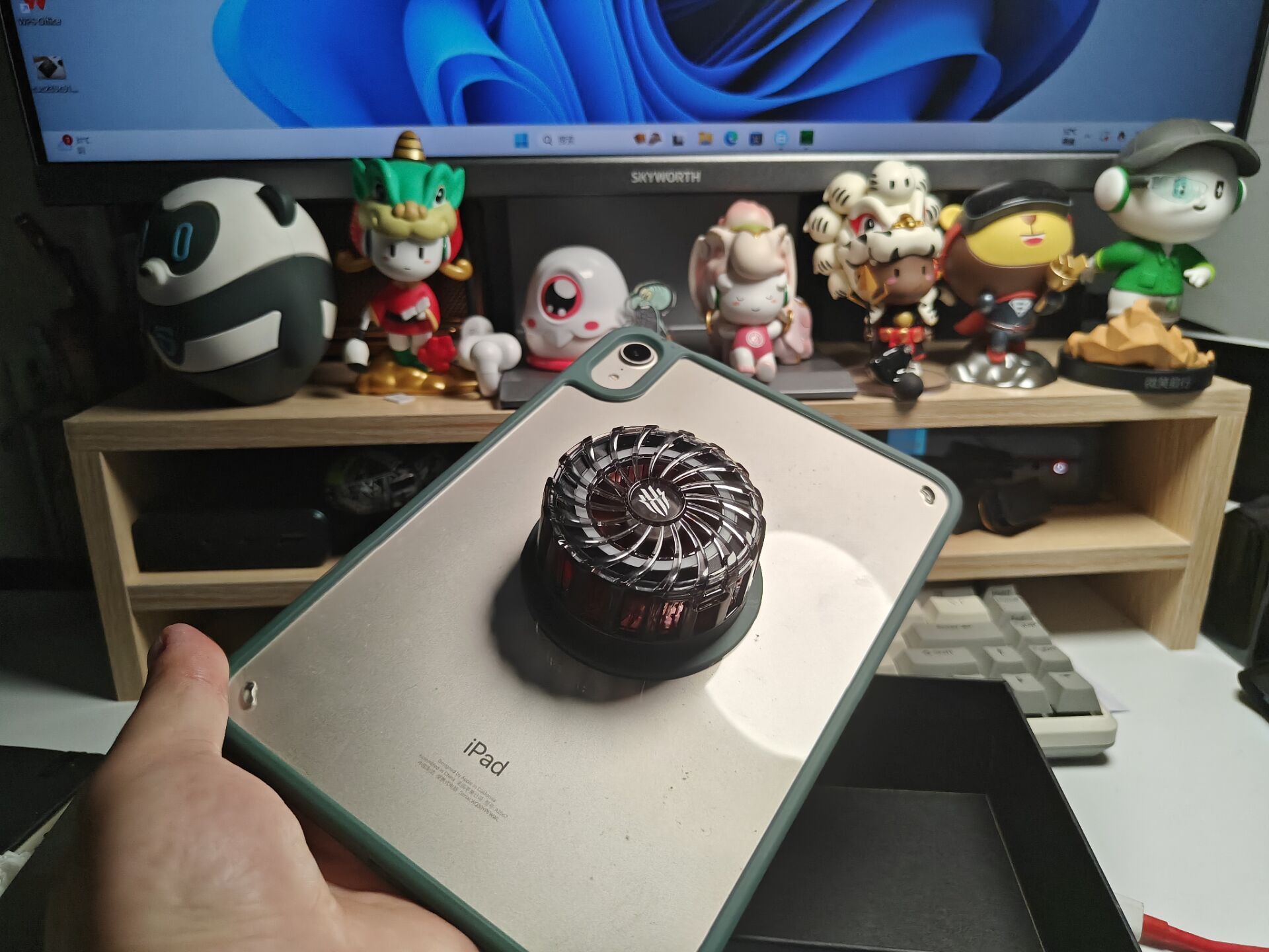 散热真英雄?红魔磁吸散热器4 Pro,告别发烫!