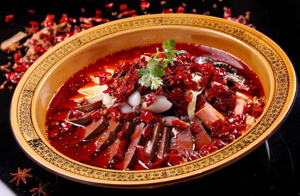 重庆美食:毛血旺的魅力,为何成为了代表性的火锅文化?