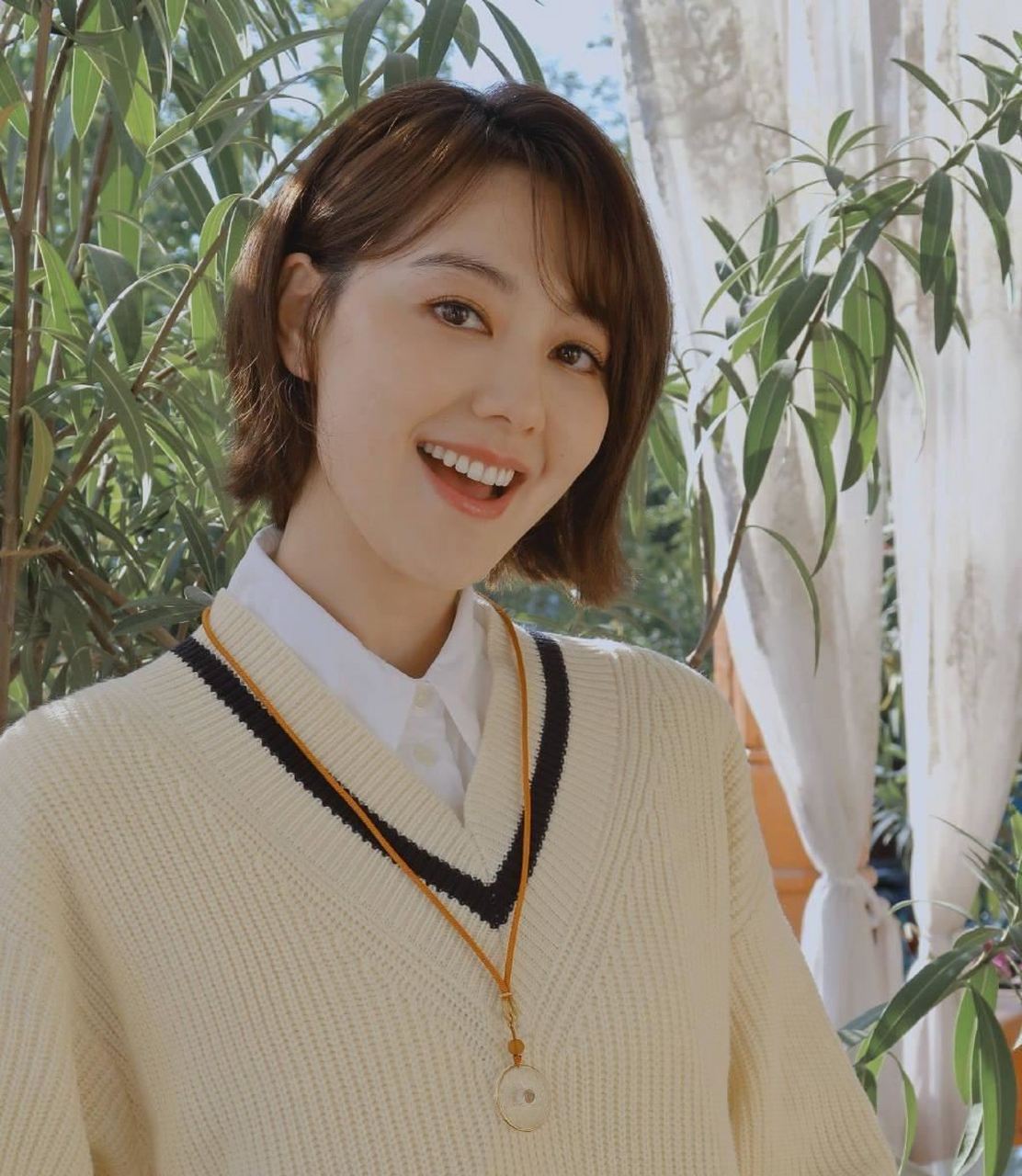 王冠是央视的"最美主持人",她从上海普通家庭走向央视,事业风生水起时