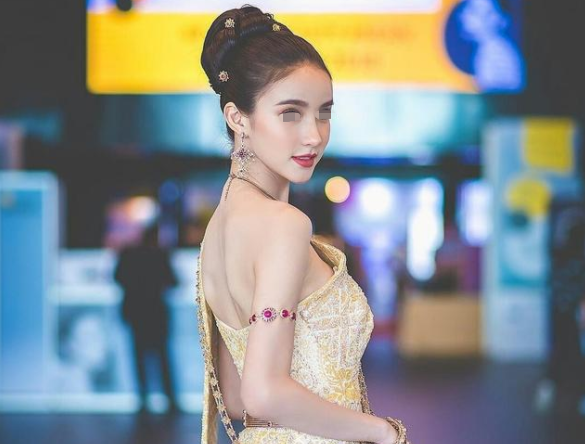 浙江首位变性人雷晓晨:结婚2年后当母亲,如今年过五十生活幸福