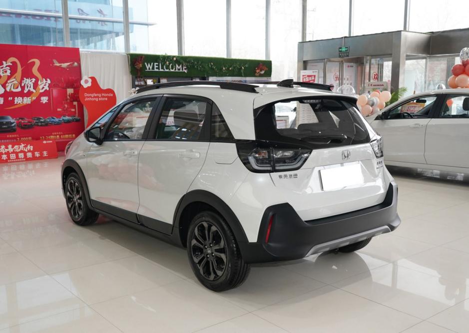 东风本田的"飞度"起步价9.78万,降价后能和海豚掰手腕吗