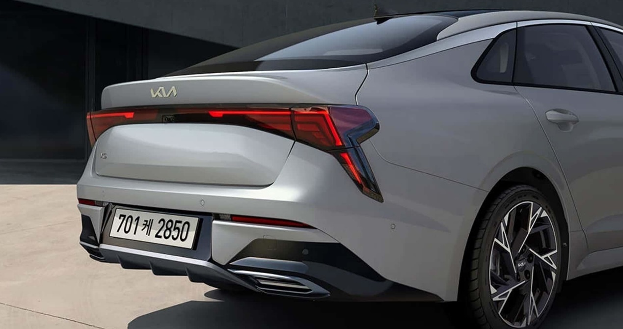 新款起亚k5官图发布 韩国售20500美元起 搭载2.0l1.6t2.0l混动