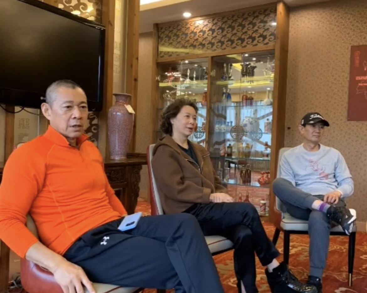 北电78班聚会!周里京方舒缺席,张丰毅留寸头显年青,刘佳气质高