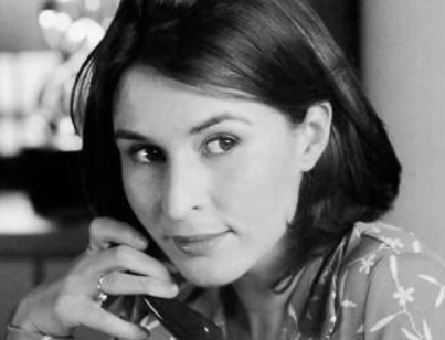 老友记中emily的扮演者是谁