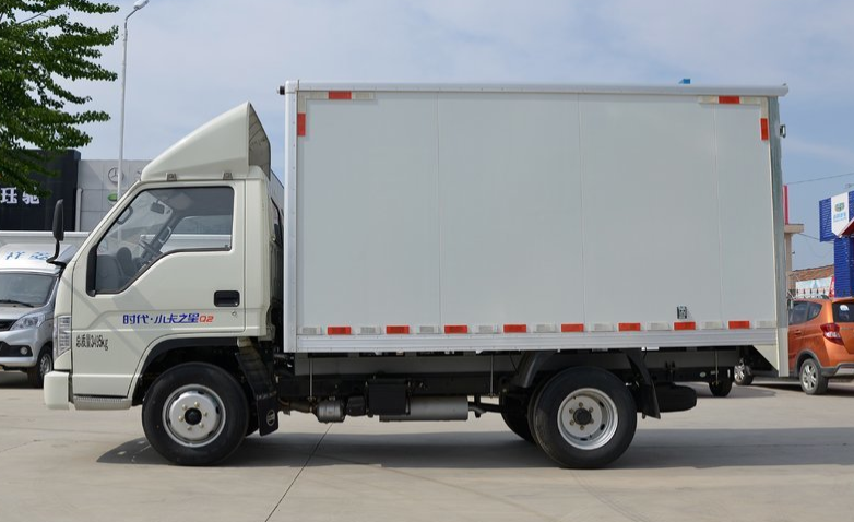 不惧艰难路况,北汽福田时代小卡之星堪称生意好伙伴,能装又省油