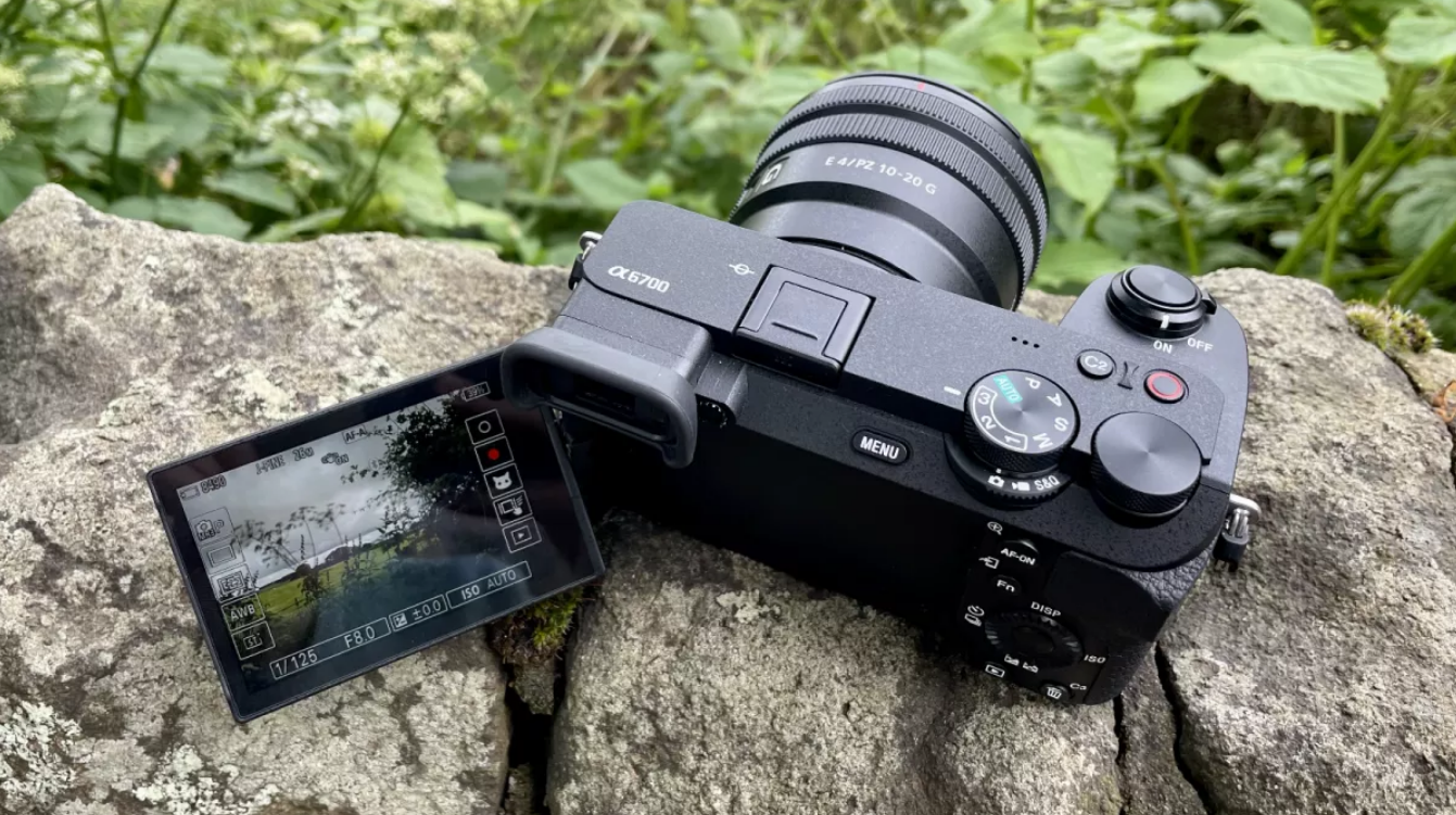 新款索尼a6700,具备超强ai自动对焦的aps-c画幅相机