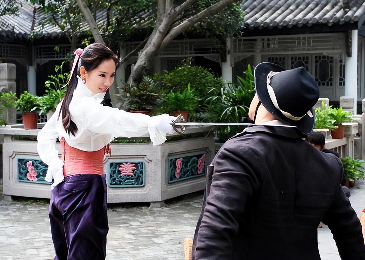 《流浪地球》女主王智:武术冠军加村官,她的人生比"秋雅"精彩