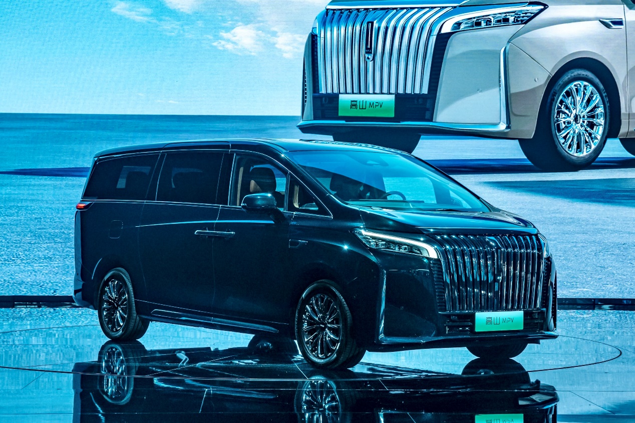 wey高山入局mpv赛道,一出手就是高山仰止,还要什么埃尔法?