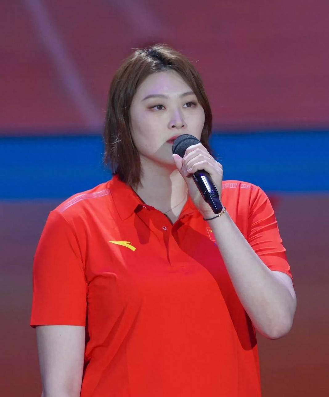 真的很糟糕!中国女排前国手王一梅又摊上事了,现状令人心疼!