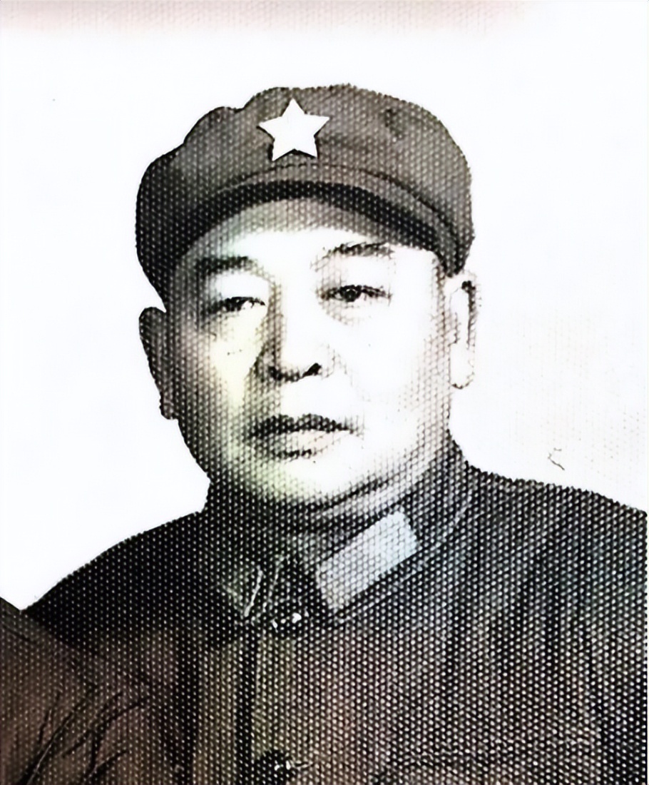 尹先炳:他是55年唯一没有获得将军军衔的军长,56年又被开除党籍