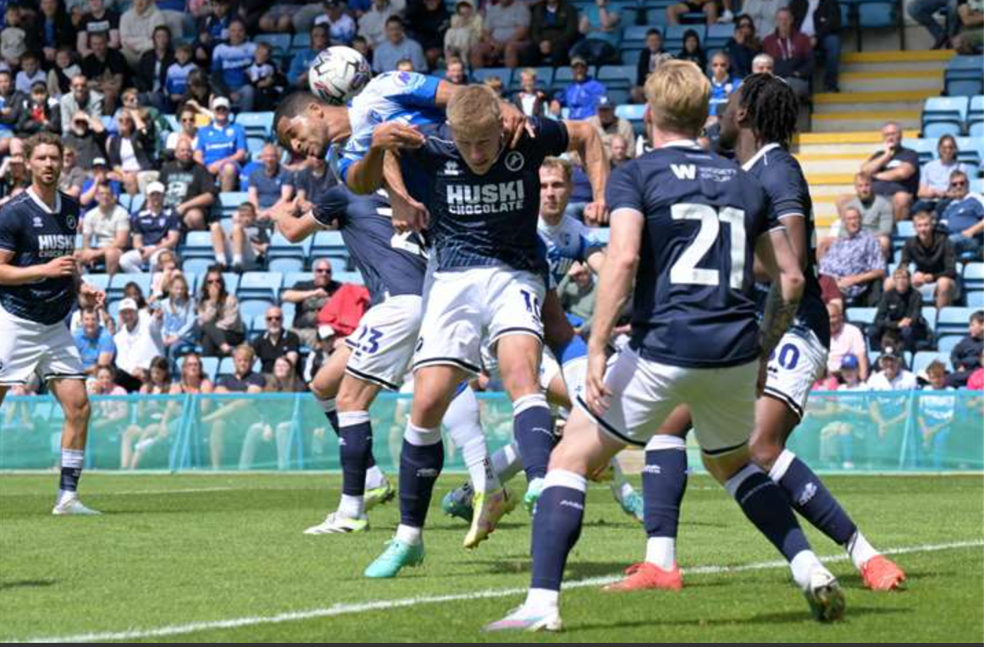 吉林汉姆今晚将对阵查尔顿队,他们可能会签下他们希望签下的前锋