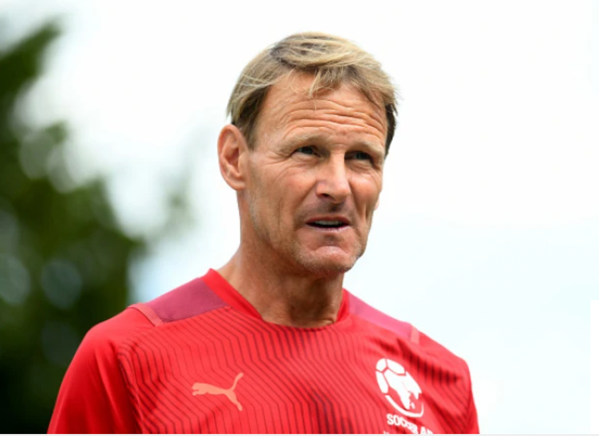 泰迪·谢林汉姆预测曼联将迎来"艰难"的赛季,利物浦