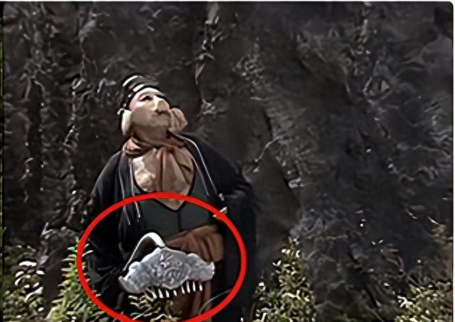 瑕不遮瑜!《西游记》笑到扶墙的穿帮镜头,最后一张你肯定想不到