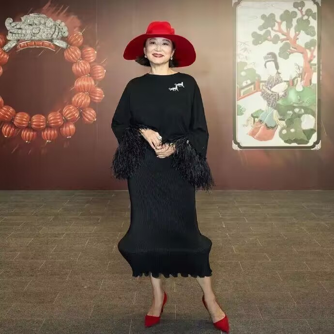 68岁林青霞近照,让我知道了什么叫"百年一遇的大美人"