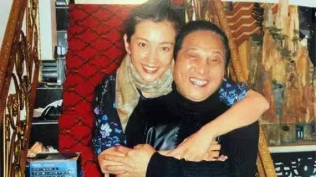 回顾:江西奇女子雷帆,气功大师背后的女人,为救大师养办案民警