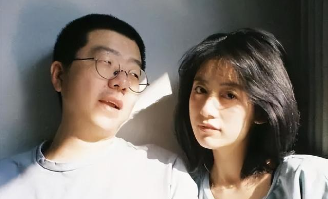 李诞与黑尾酱:1段自由至上的恋爱,一场"命中注定"的离婚