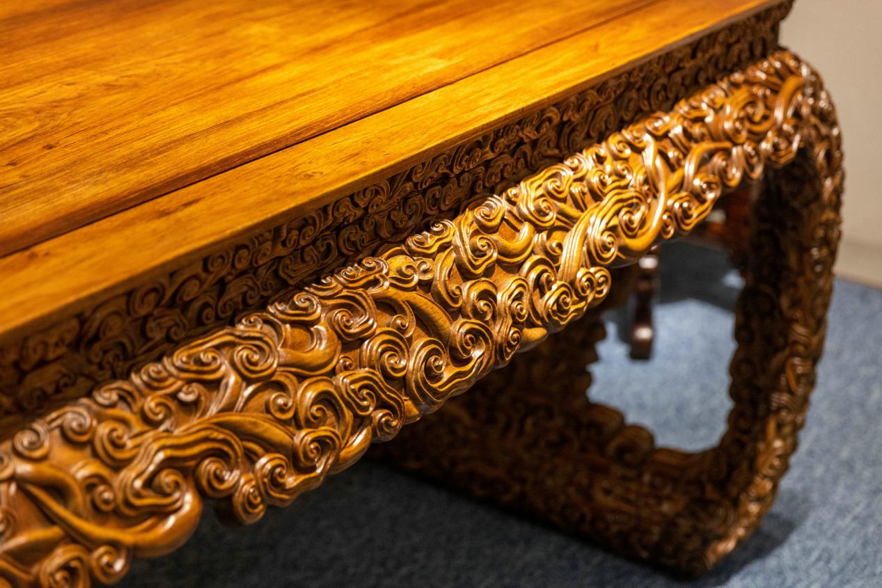 曾宪芬,近三十年收藏之旅,一位专爱黄花梨明代家具的女收藏家