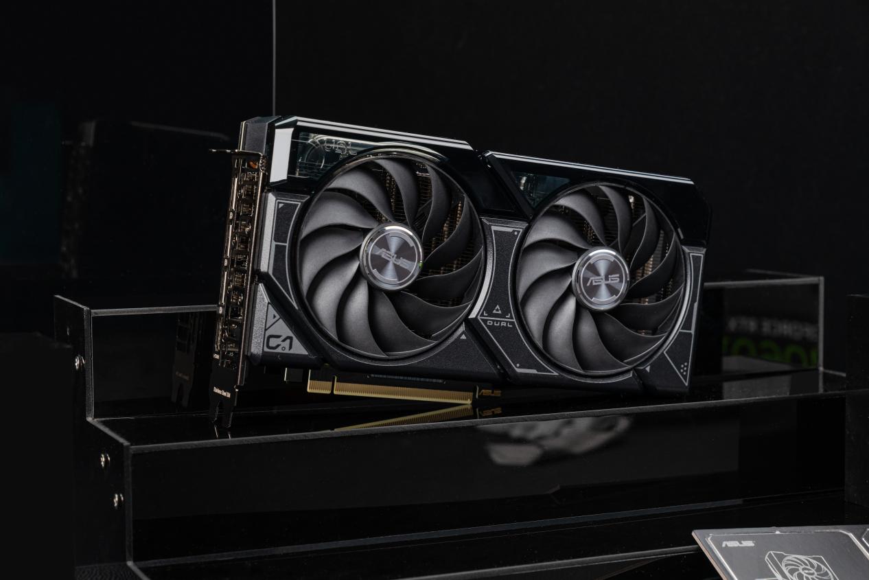 华硕dual-rtx 4060 ti测评,dlss 3加持的双风小钢炮有点猛