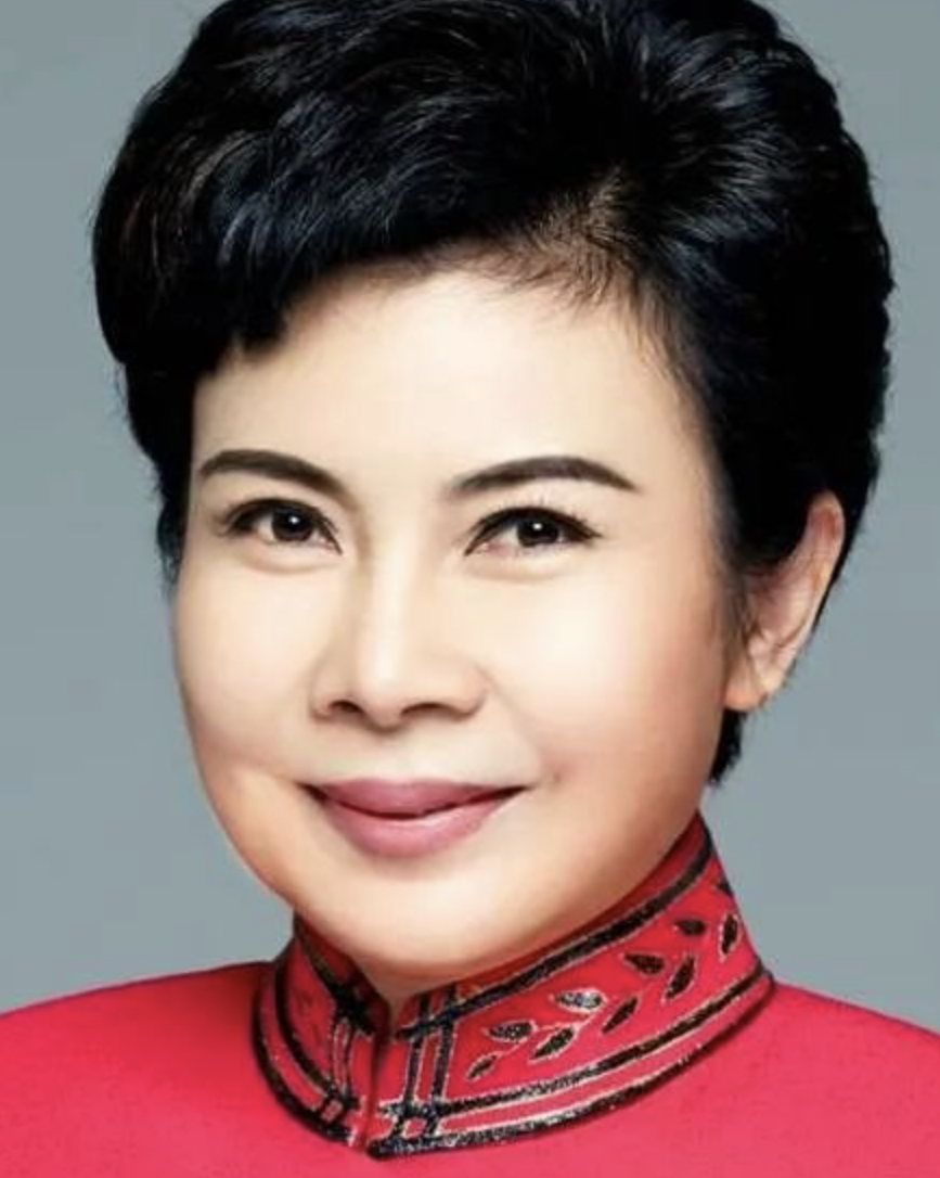 主持人阚丽君:连登三届春晚,64岁还未婚,她到底在追求什么?