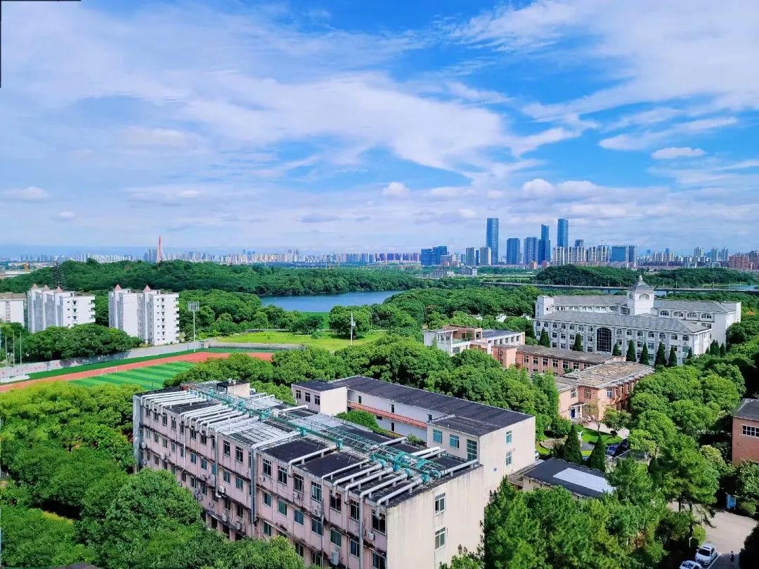 華東交通大學怎麼樣?好不好?環境清幽 宿舍有空調 飯菜好吃