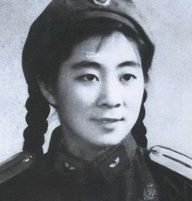 林豆豆:林帅的女儿,和保姆情同母女,一生无子女,生活低调