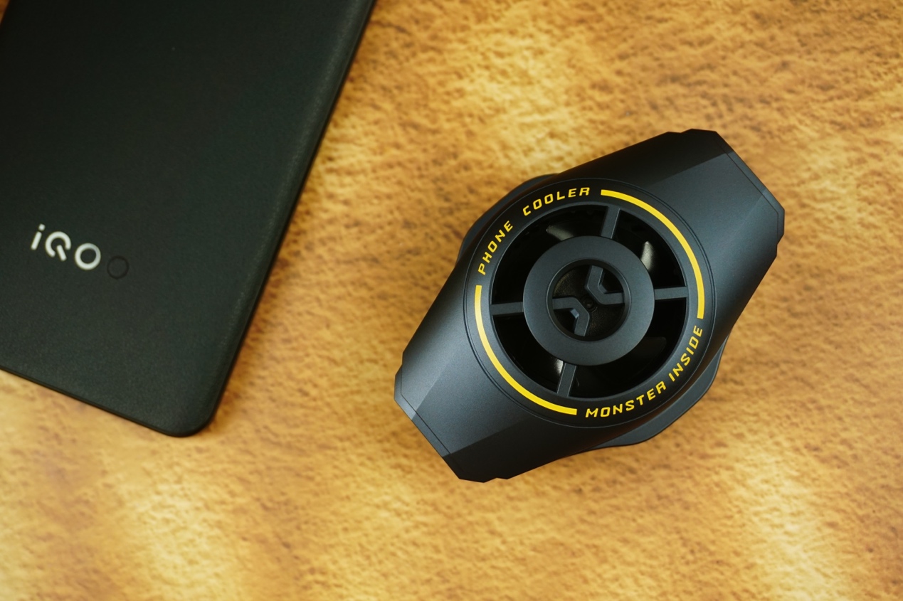 iqoo手游黄金装备 电竞超神装iqoo 极风散热背夹 neo一键turbo