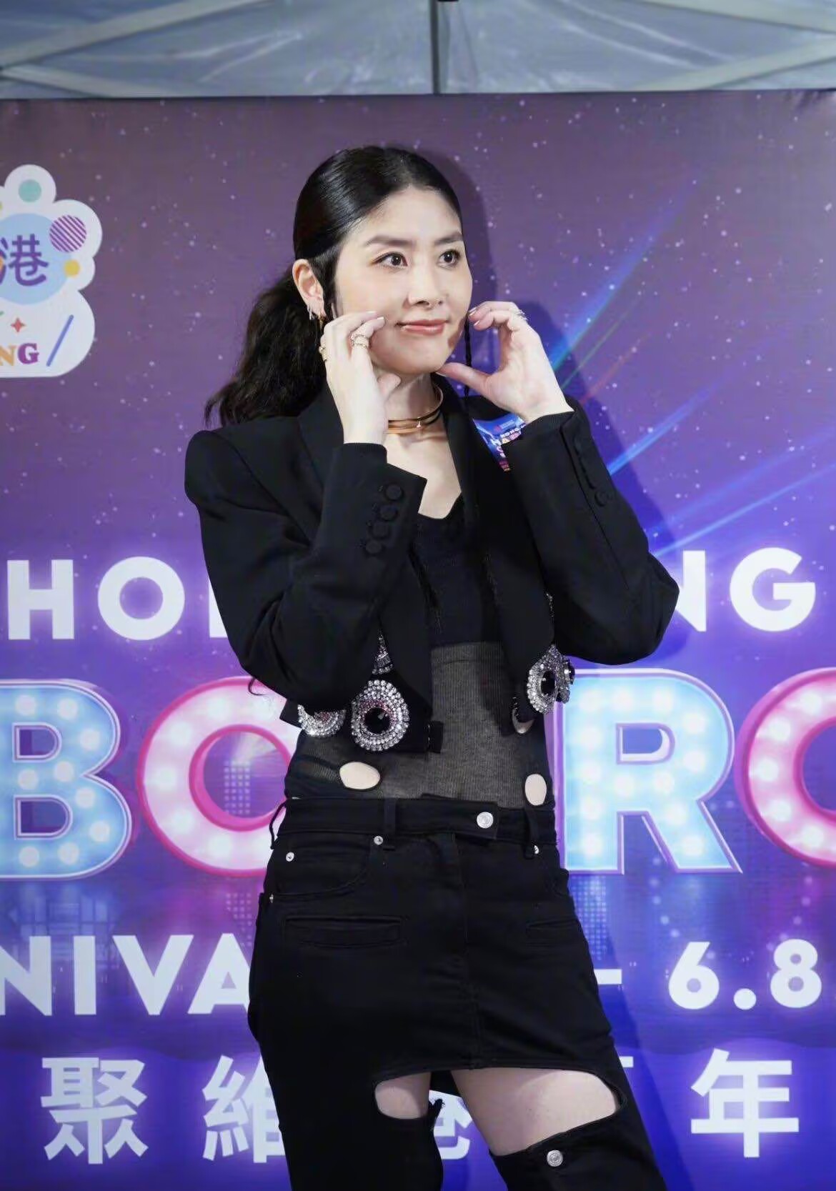 陈慧琳厉害了,穿搭"不走寻常路",人到中年照样高级,吸睛