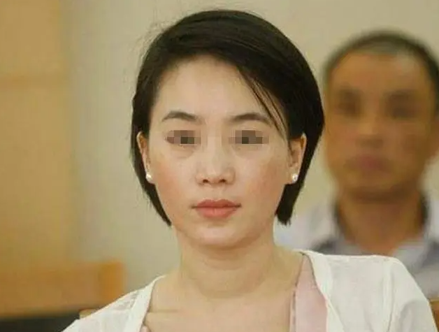 女局长被捅28刀惨死在家,破案线索竟是三封情书,凶手一直在身边