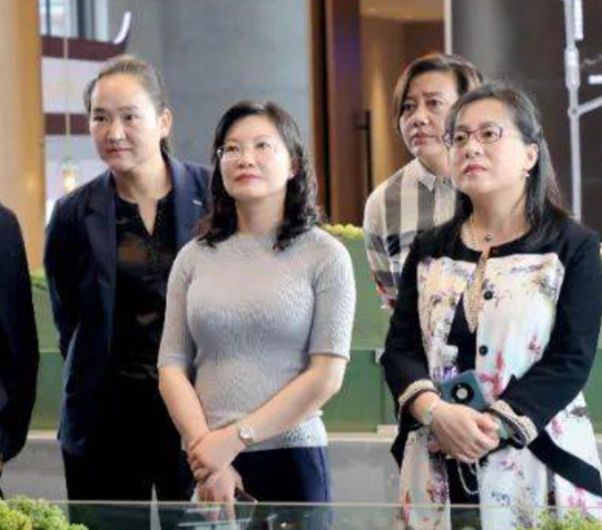 段颖九分钟视频曝光:男主身份引关注,皮肉松弛大肚腩成热议焦点