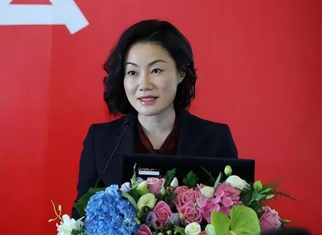 万科董秘朱旭"中国最贵女秘书",年薪849万,年终奖1000万