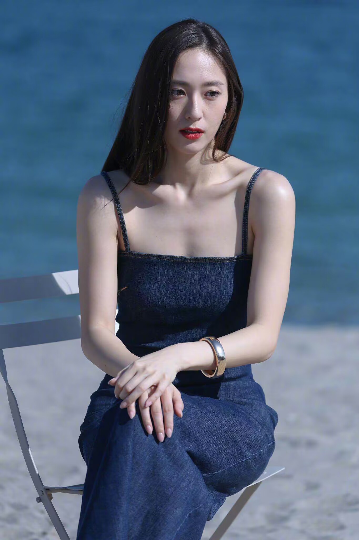 韩媒太"勇"了,郑秀晶的生图不p就放出来,真实状态一目了然!