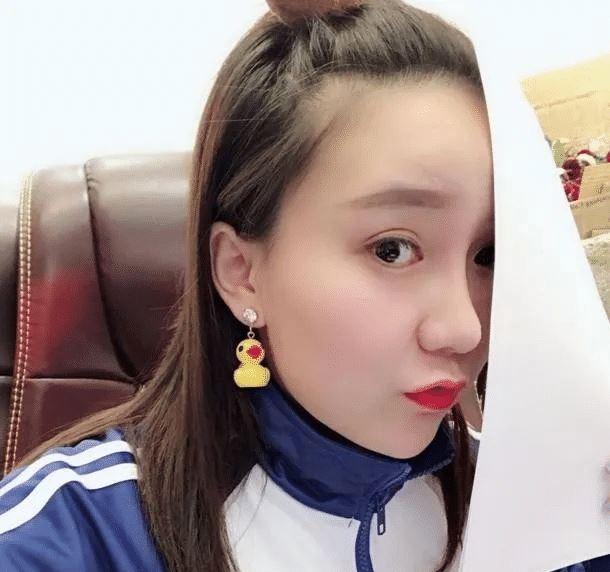 刘大美人"野心"终于暴露,挥泪狂赚600万!她的套路堪称王中王