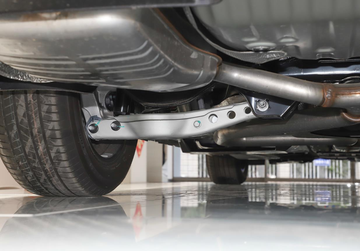 全新别克君越,p2xx平台,新增轻混,9at变速箱换cvt