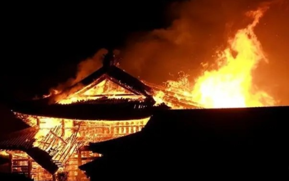 日本靖国神社被烧图片图片