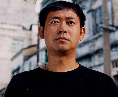 姜武:不同于花心哥哥姜文,37年只爱一人,与妻子恩爱如初