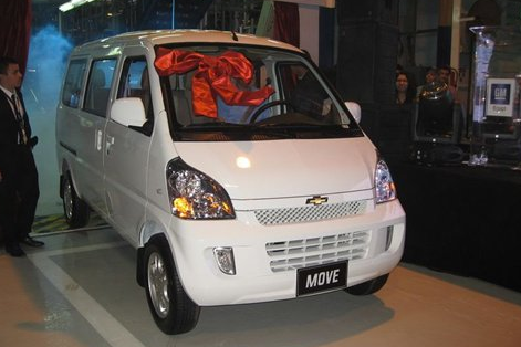 98万买面包车?雪佛兰总算良心一回!全新n300全系侧滑门